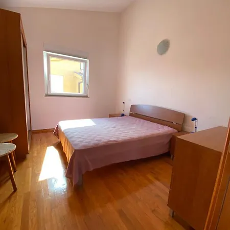 Apartman Sarah *