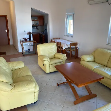 Sarah Apartman *