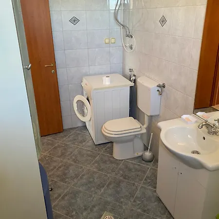 Sarah Apartman